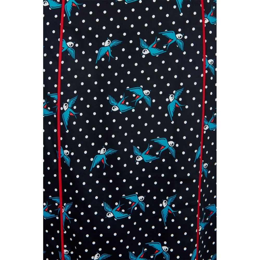 Samira swallows Wiggle