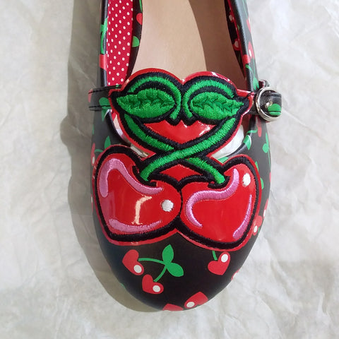 Dancing days Cherry shoe